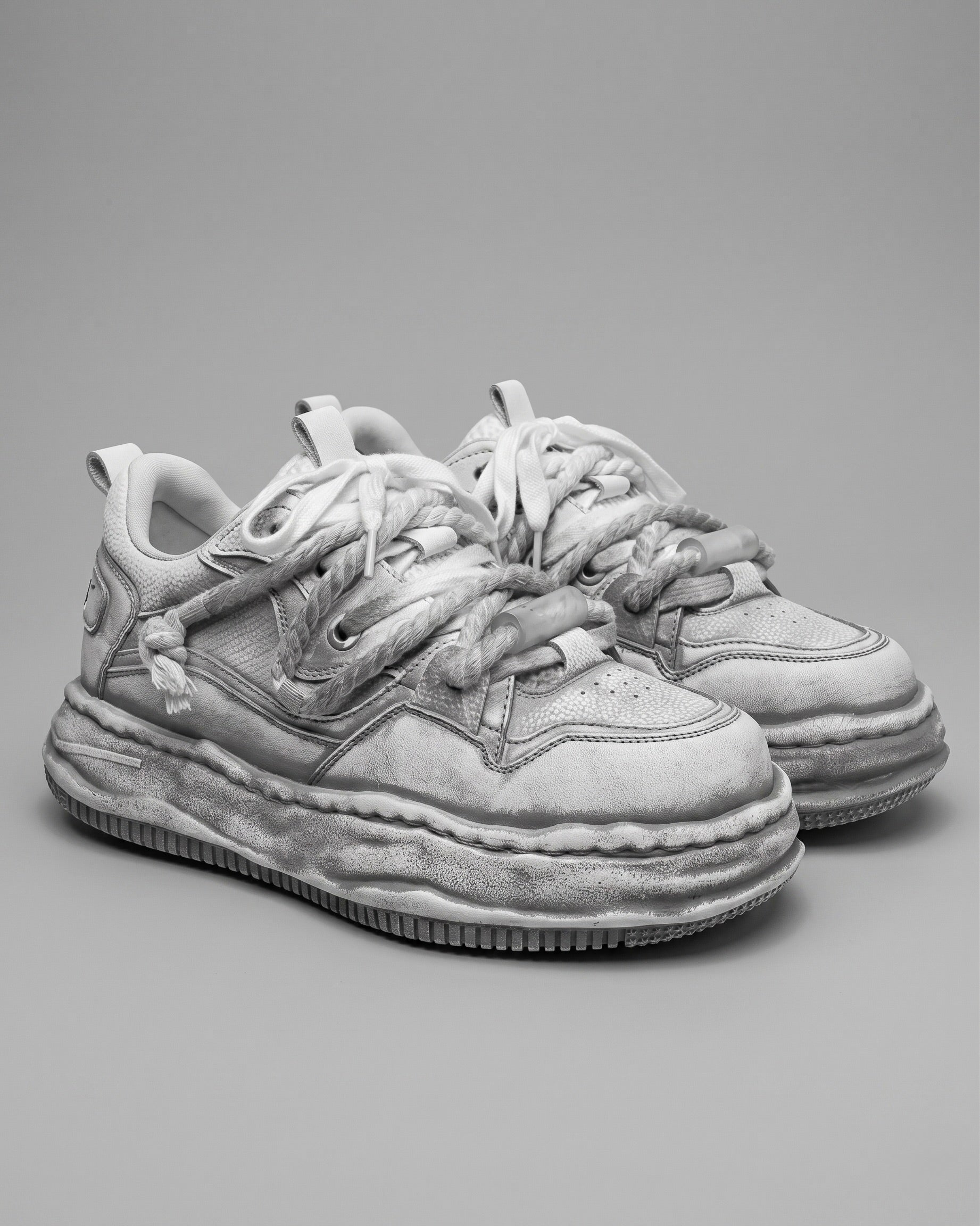 Bryan texturerade sneakers – Vita